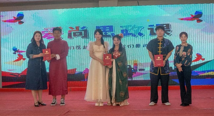 二等奖颁奖.jpg 二等奖颁奖.jpg